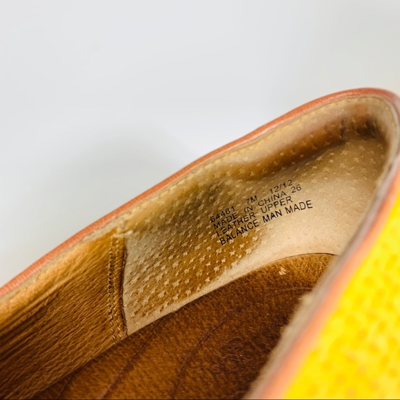 Clark’s Leather Loafers Mustard Size 7M - Picture 6 of 6